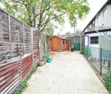 Cardiff Road, WATFORD - Photo 3