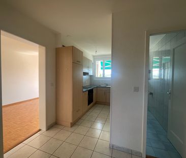 Joli appartement de 2,5 pièces avec balcon dans quartier calme à La... - Photo 2