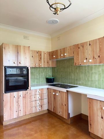 LOW MAINTENANCE & EXTRA SPACIOUS - Photo 3