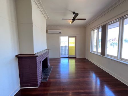 196 The Strand, Bedford WA 6052 - House For Rent | Domain - Photo 2