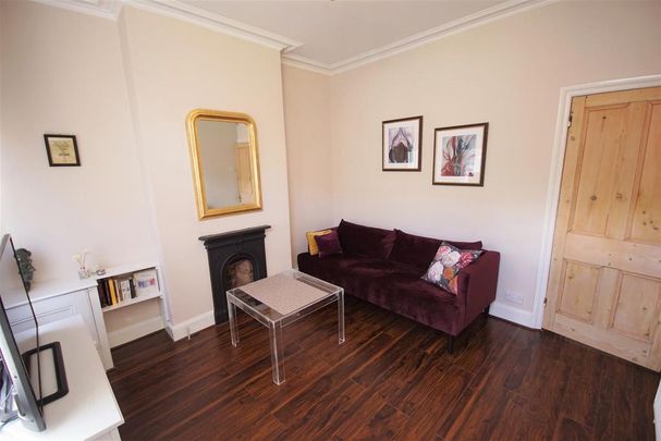 2 bedroom terraced house to rent - Photo 1