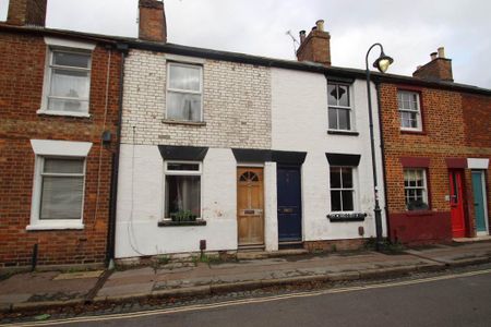 3 bedroom terraced house to rent - Photo 5