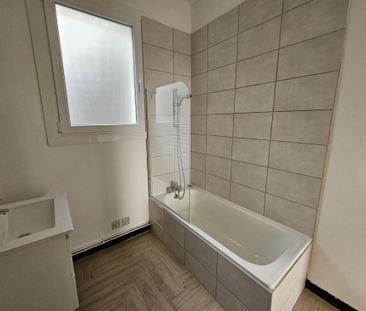 Location Appartement 1 pièce 49m² LE CREUSOT 71200 - Photo 3