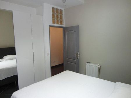 Location Appartement 3 pièces 75m² MARSEILLE 2ème - Photo 5