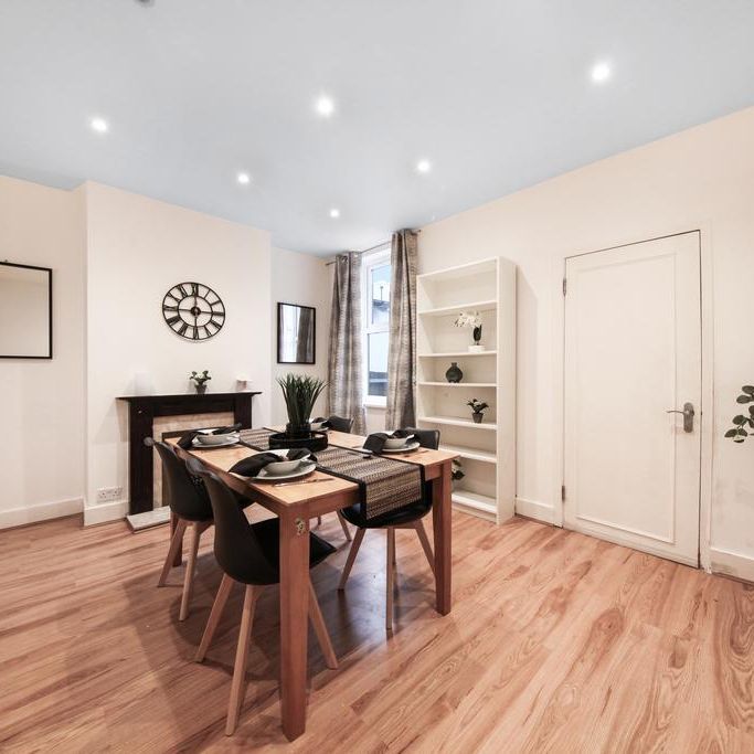 1 bedroom in a house share to rent - Photo 1