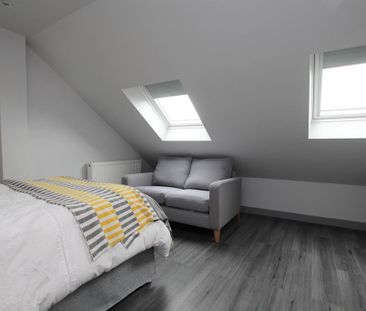 1 bedroom in a house share to rent - Photo 3