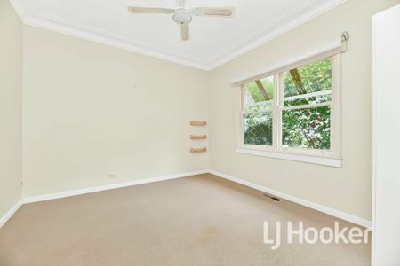 Charm On Sutton! - Photo 2