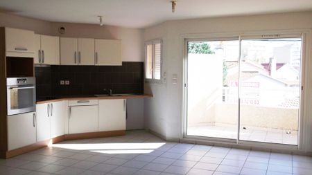 Location Appartement 3 pièces 63m² - Photo 4