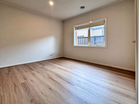 “Family Living in an Excellent Location!!!” - Photo 2