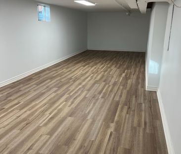 For Lease - 224 Park Avenue, East Gwillimbury, Ontario - Photo 1