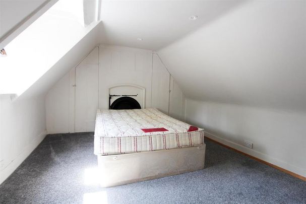 6 bedroom detached house to rent - Photo 1