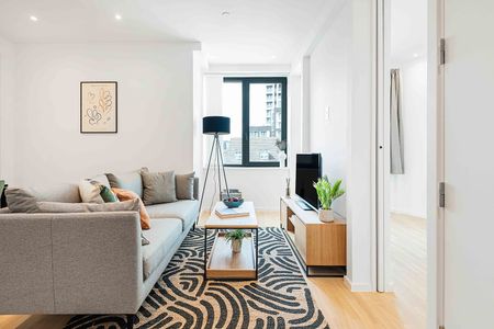 2 Bed Flat, Gravity Royal Heights, RG1 - Photo 2