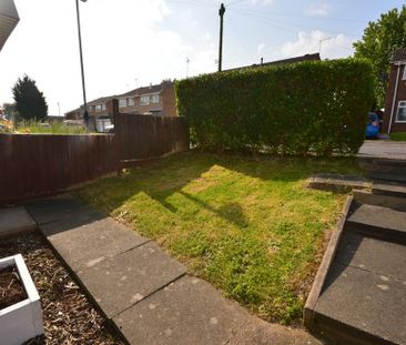 2 bedroom end of terrace house to rent - Photo 1