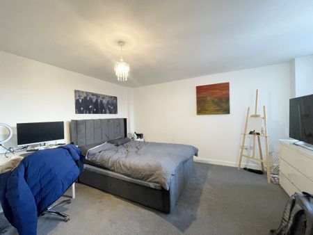 1 Bedroom Apartment - Photo 3