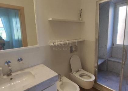 Parioli-Piazza delle Muse: Restored 3 bedroom, 3 Bath, spacious living, kitchen, balcony, near park, master bed & 2 single bedrooms. Ref 1045