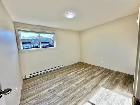 For Lease - 2 Village Drive Unit# 3, Belleville, Ontario - Photo 4