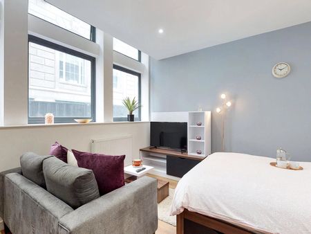 Apt 39, Gravity Residence - Photo 4