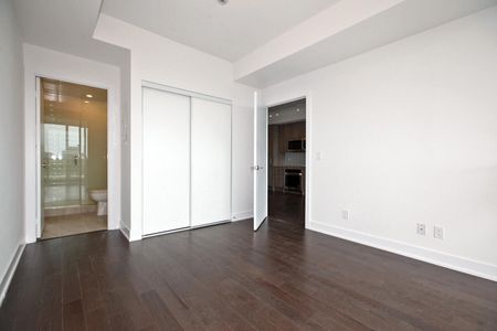 For Lease - 181 Bedford Road Unit# 808, Toronto, Ontario - Photo 4