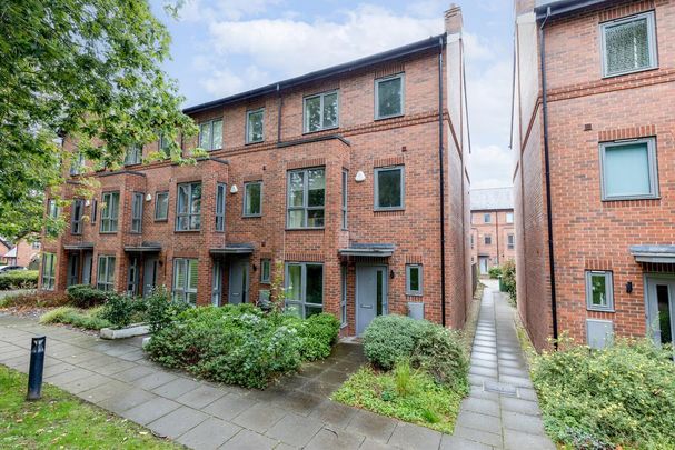 4 bedroom townhouse to rent - Photo 1