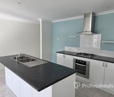 LARGE FAMILY HOME IN PICTURESQUE BUREKUP - Photo 4