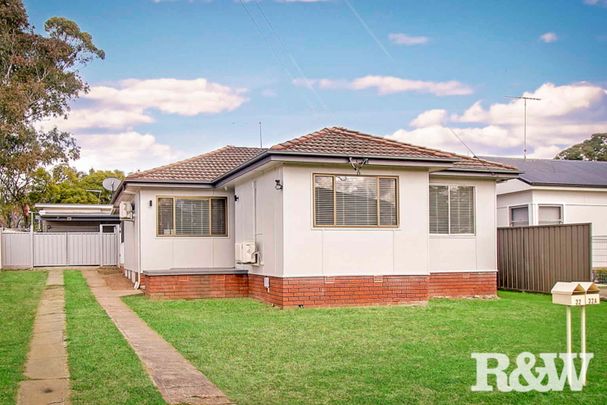 WELL PRESENTED HOME! - Photo 1