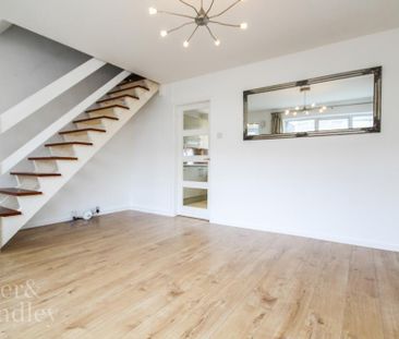 2 bedroom terraced house to rent - Photo 2