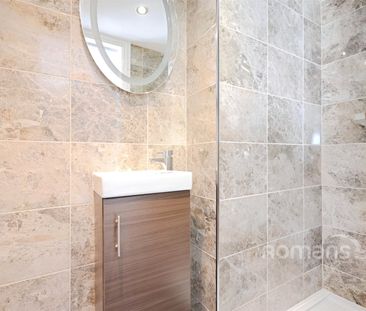 East Street, Farnham, Surrey, GU9 - Photo 4