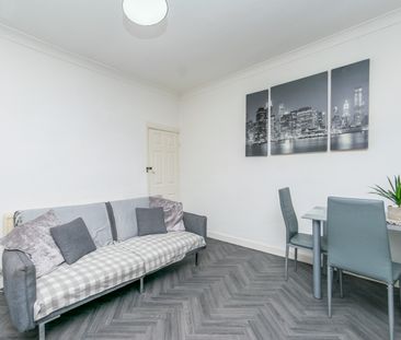 ASQUITH AVENUE MORLEY LEEDS - Photo 2