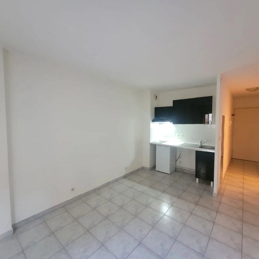 Location Appartement 2 pièces 35m² AIX EN PROVENCE 13100 - Photo 1