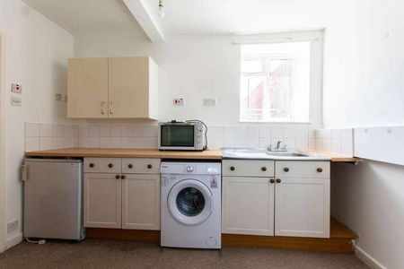 Whaddon Drive, Cheltenham, GL52 - Photo 3