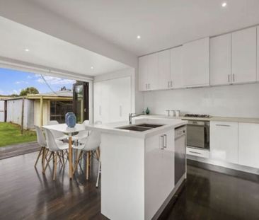 412 Boronia Road, Wantirna South, VIC 3152 - Photo 5