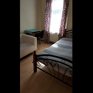Room in a Shared House, Lawrence Road, E6 - Photo 2
