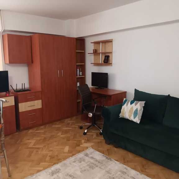 Garsoniera de inchiriat in Craiova, Dolj, Ultracentral, Str.Vasile Conta, Z-uri - Photo 1