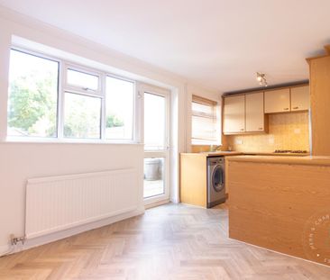 2 Bedroom House - Mid Terrace - Photo 6