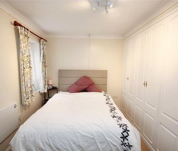 3 bedroom retirement property to rent - Photo 1