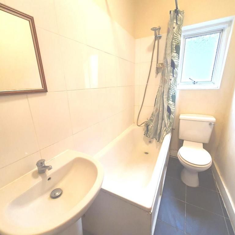 2 bedroom maisonette to rent - Photo 1