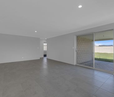 Four Bedroom Home in Dawesville - Photo 1