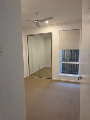 South Maclean - Photo 1
