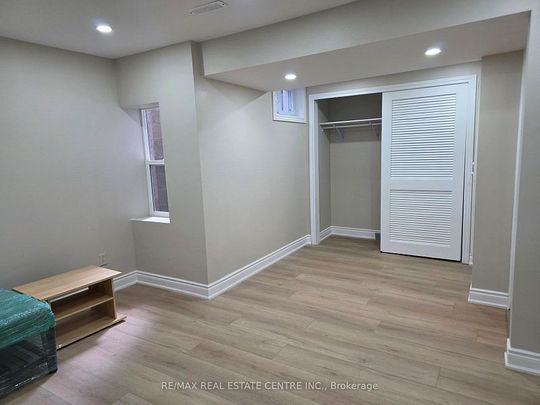 For Lease - 2644 Kinnerton Crescent Unit# Basement, Mississauga, Ontario - Photo 1