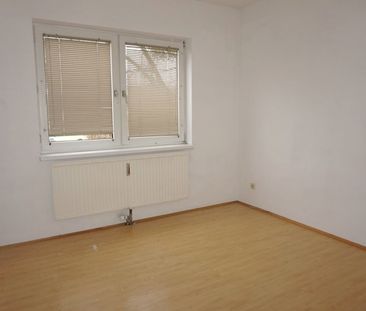 Große 4-Zimmer Wohnung in WELLA Straße 4a Luftenberg TOP 32! PROVIS... - Photo 2