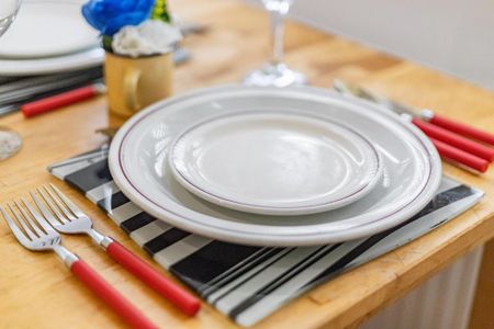 1 bedroom serviced apartment to rent - Photo 5