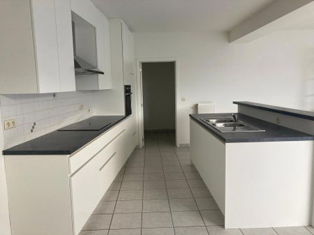 Appartement met 3 slaapkamers, tuin en garagebox in centrum Putte - Photo 2