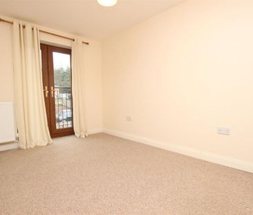3 bedroom House To Let - Photo 5
