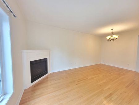 For Lease - 10 Blue Grouse Road, Vaughan, Ontario - Photo 2