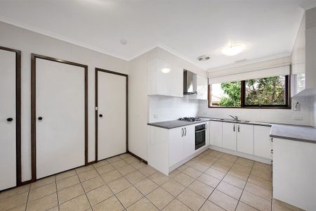 Unit 3/16 Brenbeal Street, Balwyn. - Photo 2