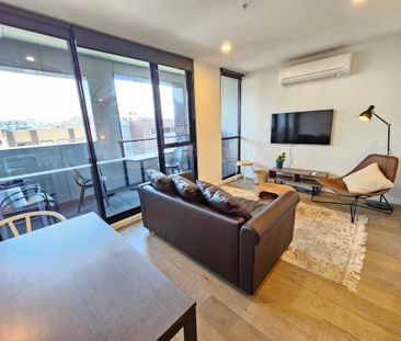 Modern Living - Fully Furnished - Photo 3