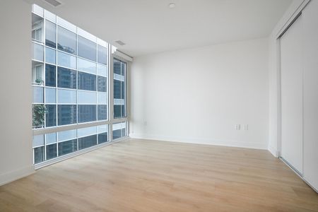 Charm within the metropolis - Photo 3