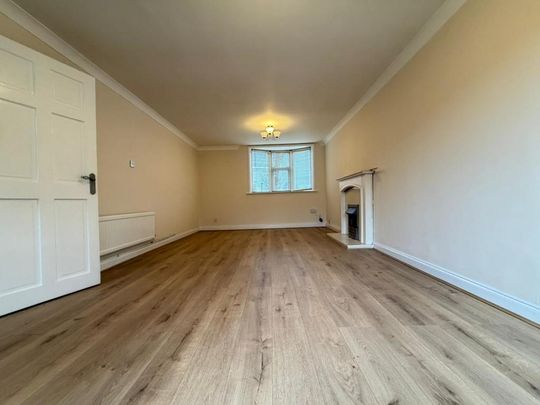 3 bedroom end of terrace house to rent - Photo 1