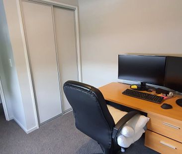 Modern City Townhouse + Secure Garage - Photo 4