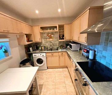 Pond House, Lady Aylesford Avenue, Stanmore, Middlesex, HA7 - Photo 4